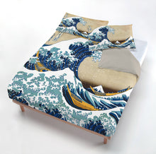 Laden Sie das Bild in den Galerie-Viewer, Parure Copripiumino Matrimoniale &quot; La Grande onda di Kanagawa &quot; Hokusai
